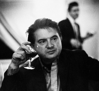 Photograph of the British artist Francis Bacon